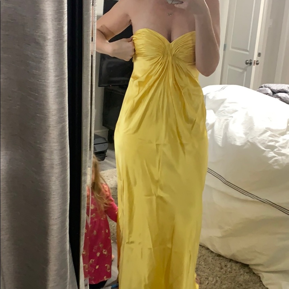 Beautiful Yellow dress. Formal long size 4.